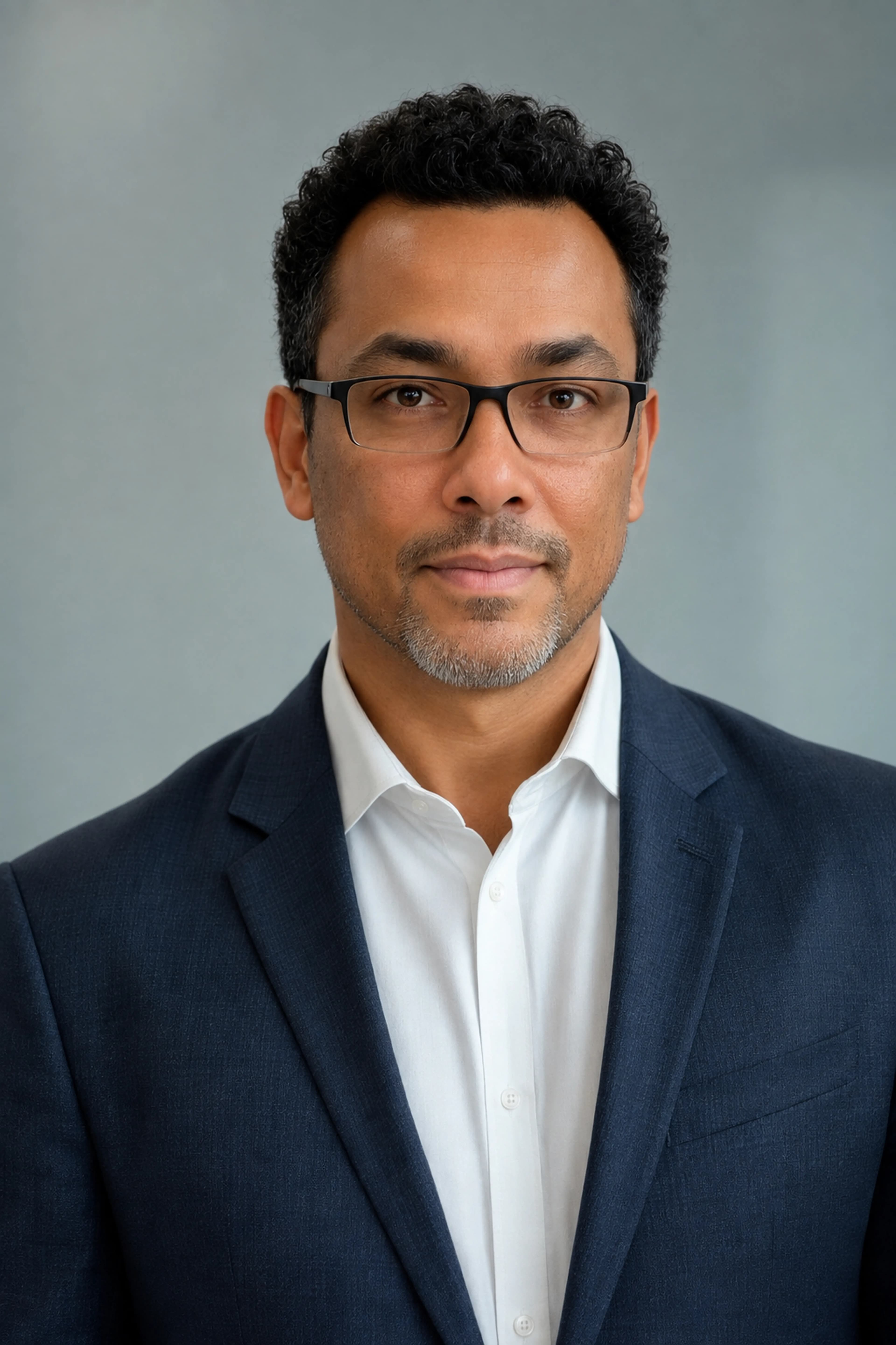 Dr. Alexander Vigo-Valentín